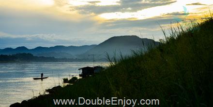 ทัวร์เชียงคาน ภูเรือ สวนหินผางาม จ.เลย 3 วัน 1 คืน (Van)