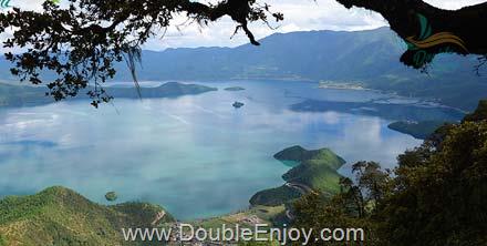 ทัวร์ลี่เจียง ทะเลสาบหลูกู ภูเขาหิมะมังกรหยก ต้าหลี่ 6 วัน 5 คืน (MU)