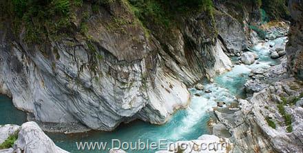 โปรแกรมทัวร์ไต้หวัน เที่ยวครบ 3 อุทยาน 7 วัน 5 คืน (XW)