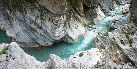 โปรแกรมทัวร์ไต้หวัน ไทเป เที่ยวครบ 3 อุทยาน ทาโรโกะ อาลีซัน เย๋หลิ่ว 5 วัน 4 คืน (TG)